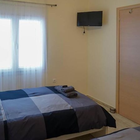 Modern Apartment In The City Center Яніна Екстер'єр фото